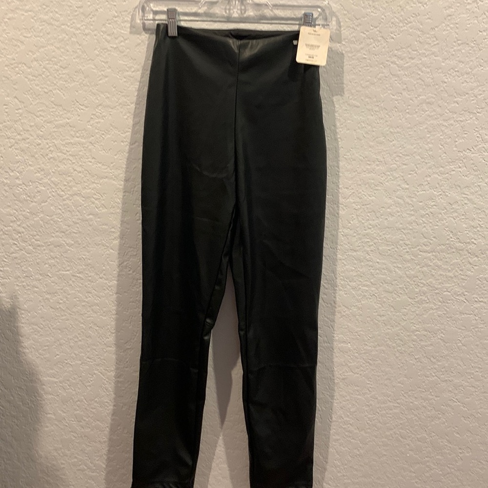 NWT SIZE S/6  BLACK FABLETICS VEGAN LEATHER PANTS